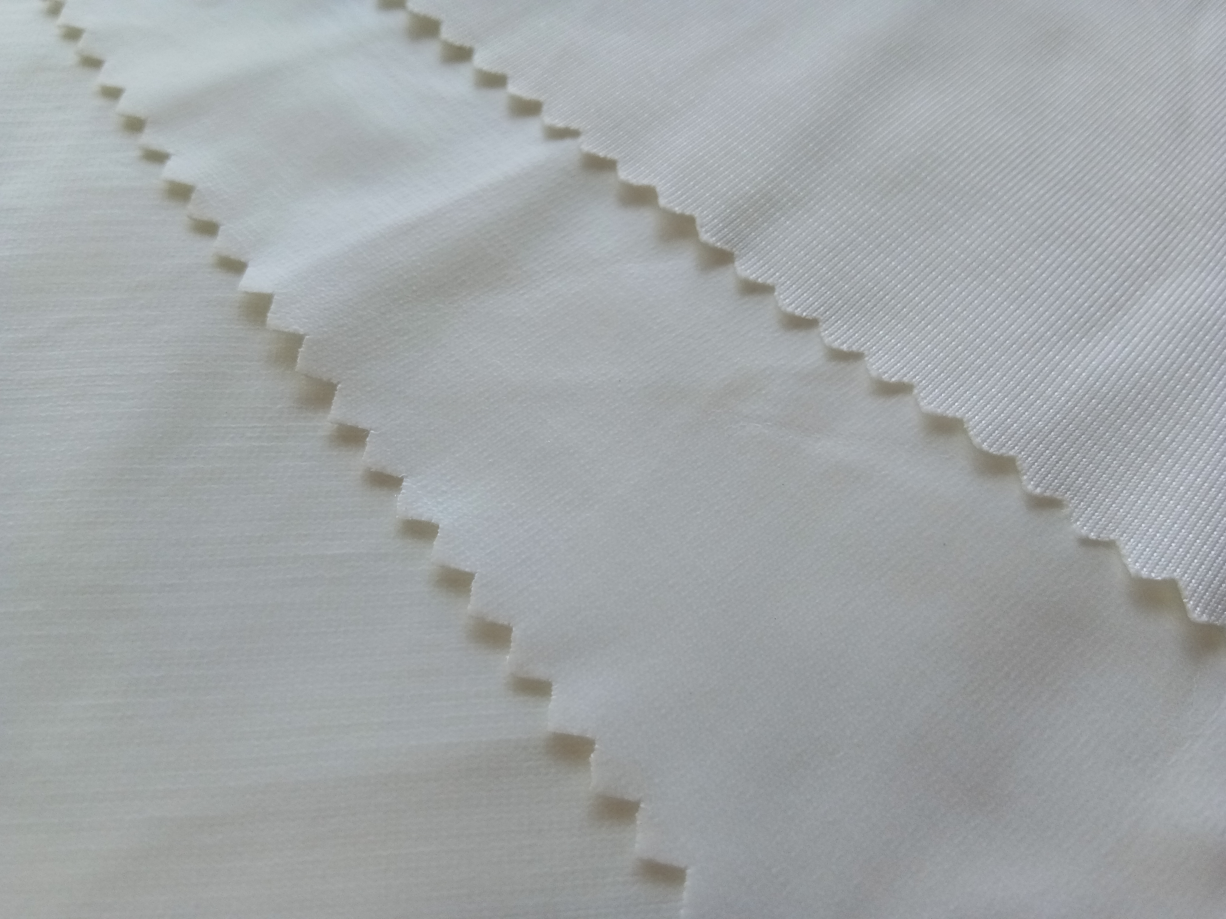 White 100% Nylon Knit Fabric Laminated Mattress Protector Fabric Abrasion Resistance