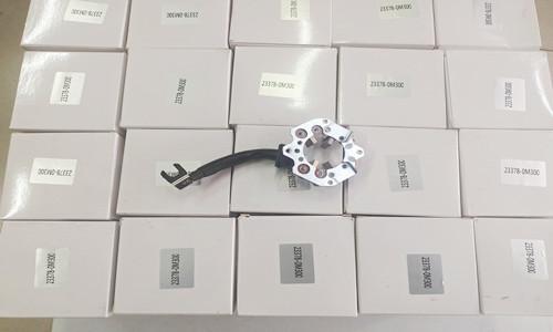NISSAN 233781E400 Carbon Brush Holder Assembly For DC Motors