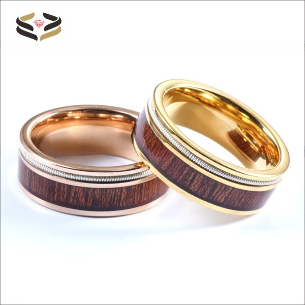 Anillo de carburo de tungsteno dorado plano para hombre con incrustaciones de madera de Koa y cuerda de guitarra de 8 mm para fiesta