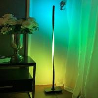 O metal Rgb decorativo conduziu o controle do telecontrole da lâmpada de assoalho/APP