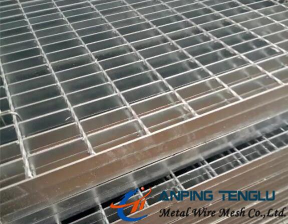 Welded Steel Grating: Flat Style Bar Grating; Serrated Bearing Bar Grating