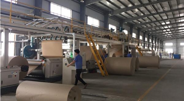 50TPD corrugou a alta velocidade da máquina 2400mm da fatura de papel