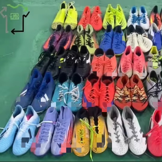 A Grade Second Hand Football Shoes Men Sport Soccer Shoes Clean Condition