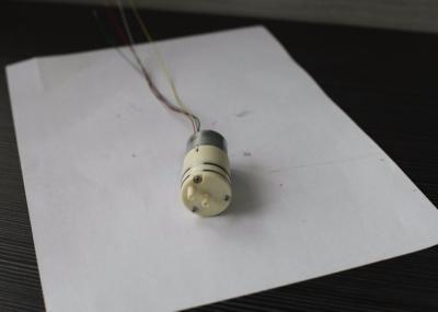 Diâmetro corrosivo 4mm da resistência da baixa bomba da seringa da bomba de ar da C.C. da vibração mini