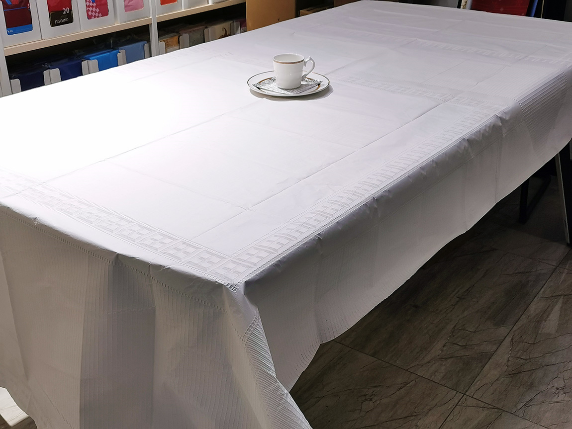 Скатерти Chame водоустойчивые устранимые бумажные с пластиковым Tablecover 137*274cm
