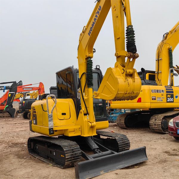 Japan Pc56-7 Used Komatsu Excavators Earth Moving Equipment