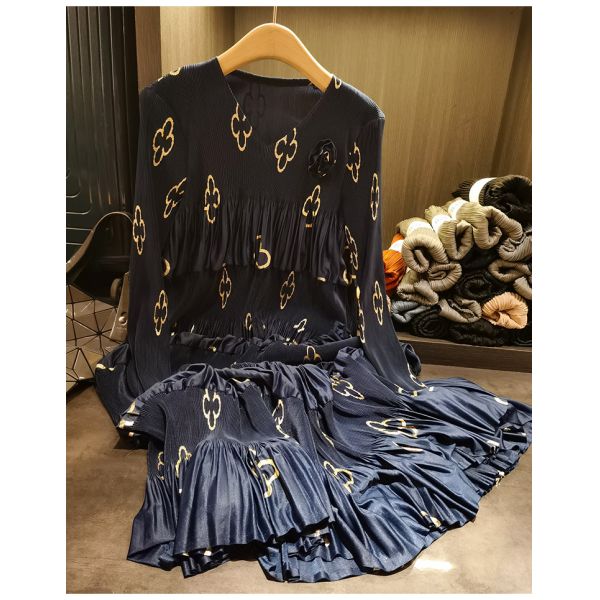 Autumn Casual Mid-Length Ruched Dress for Plus Size Moms Loose Fit Printed Chiffon Solid Style Floor-Length Dress