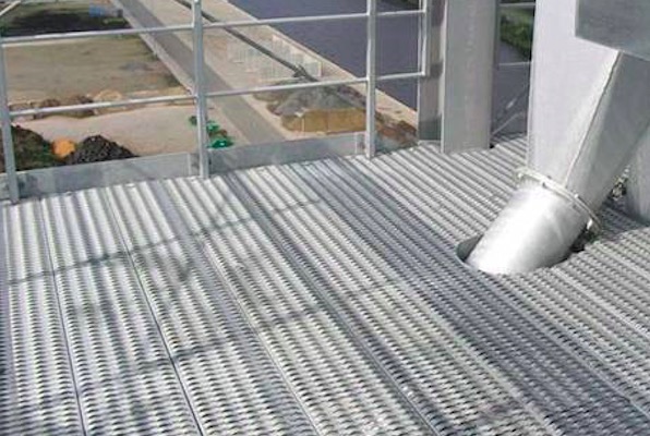 10 inch Length Metal Safety Grating 9 Gauge Diamond Stair Treads 3mm Thickness