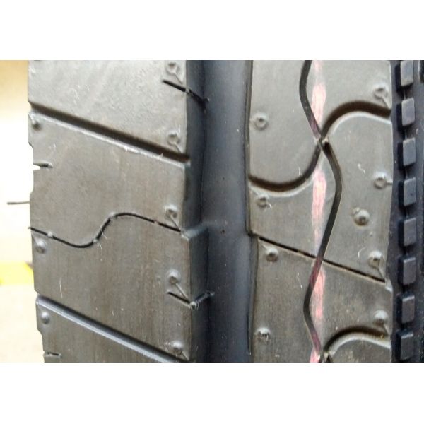 Tubeless Design School Bus Tires , Truck And Bus Tyres 245/70R19.5 Size