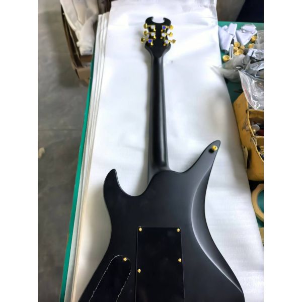 Custom Schecter Style Synyster Gates Signature 