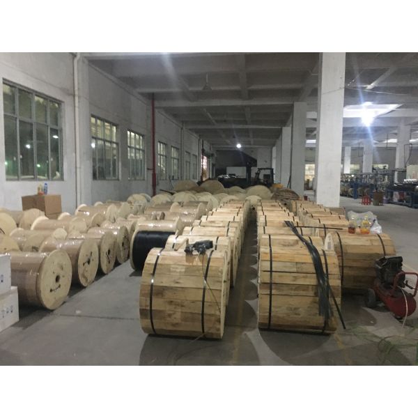 Solo modo 4 6 8 12 24 cables de fribra óptica del conducto de la base GYXTW