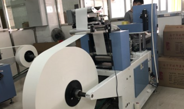3.5 KW Napkin Folder Machine PLC Control Tissue Paper Folding Machine 380V 50HZ