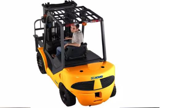 XCMG official manufacturer 2.0 ton diesel forklift truck with Robust and Reliable Diesel Engine