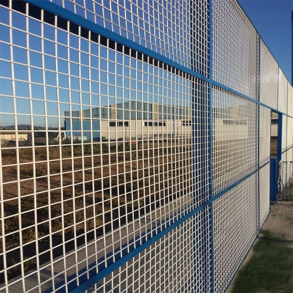 Wind Resistant European Standard Padel Court Fence Canopy