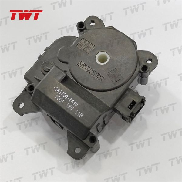 High End Quality Car AC Stepper Flapper Motor Part 87106-12140 DENSO OEM Number 063700-7440 Fit for Toyota 2004 Corolla