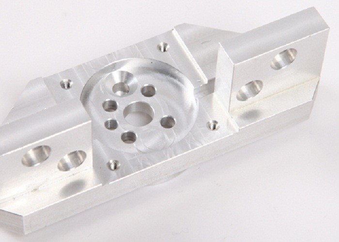 Подгонянный Cnc компонентов точности подвергли механической обработке Cnc, котор филируя и поворачивая