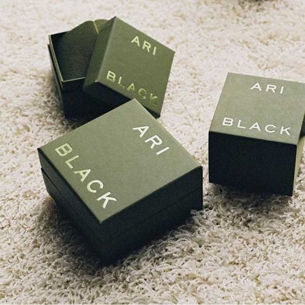 Коробка ювелирных изделий бумажная с рукавами