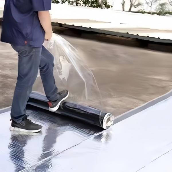 Polymer Modified Asphalt Roof Waterproofing Membrane Self Adhesive Roofing Membrane Roll