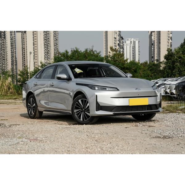 2025 Changan Qiyuan A05 Car Plug-In Hybrid 4-Door 5-Seater Left Drive New Energy Vehicle Chang 'an Qiyuan A05 Sedan