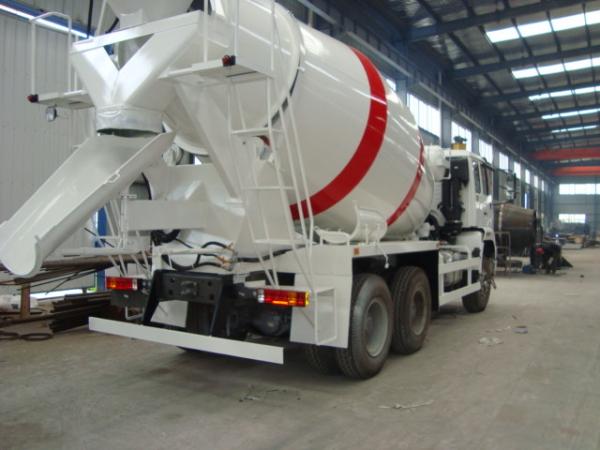 Sinotruk Howo brand Concrete Mixing Truck 8CBM 371 HP whilte color or red color
