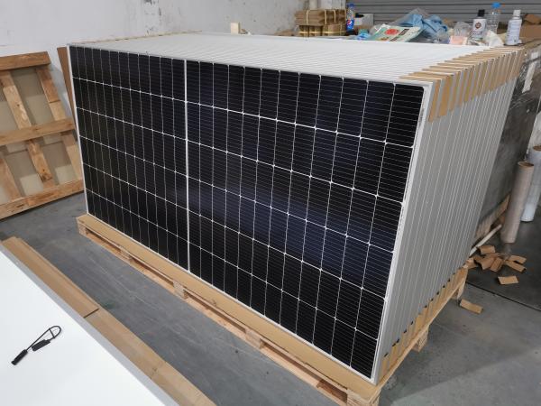 10bb Mono Half Cell Solar Panel 545W 550W 560W For Home Solar System