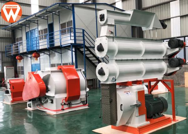 High Capacity feed pellet making machine / Chicken Pellet Machine With Siemens Motor SKF Bearing