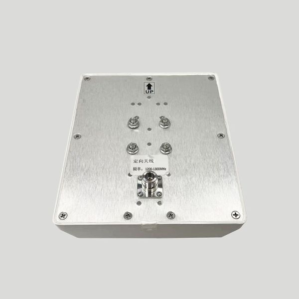 1.2G  1200-130M 8dbi Directional Panel Antenna for Unmanned Aerial Vehicle 218*180*45mm