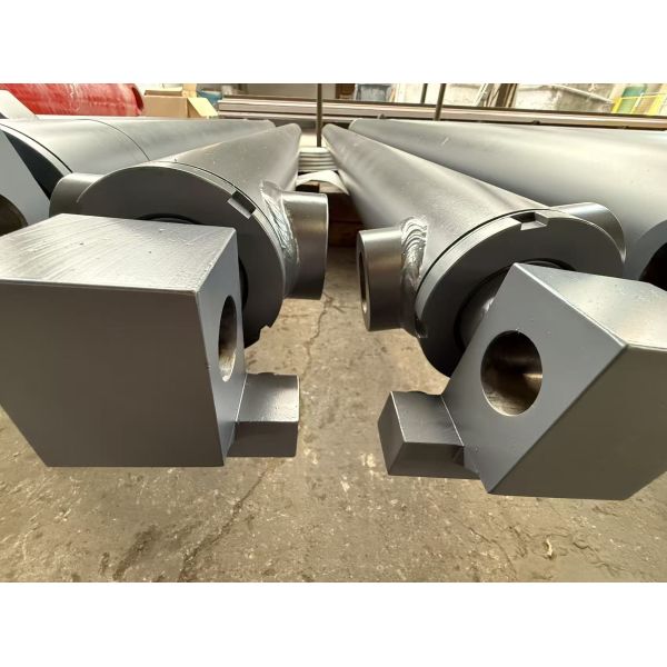 1560mm Stroke Hard Chrome Plated Telescopic Cylinder With Grey Painting ODM OEM
