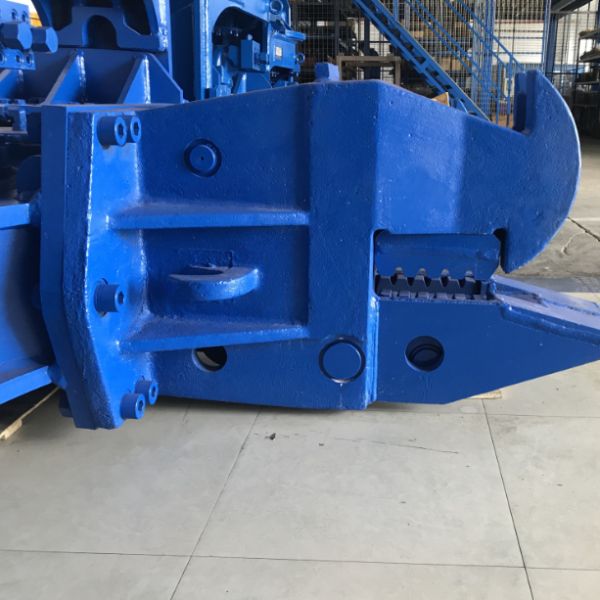 Excavatrice élastique embrassée Attachment de bélier de la gaine 10m 30T