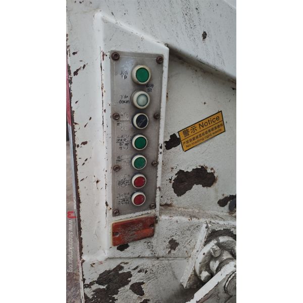 Используемый мусоровоз заднего обжатия нагружая тип ручной передачи 12-18m3