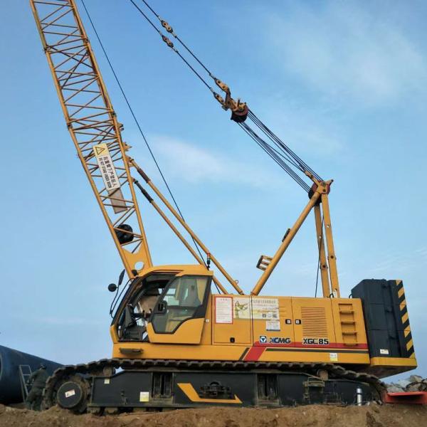 Grue sur chenilles usagée, puissance moteur 450 KW, état 90%