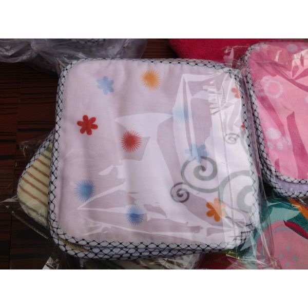 Tope Quality 100% Cotton Square Baby Bib Towel Square Baby Scarf/Saliva Towels Cheap Price
