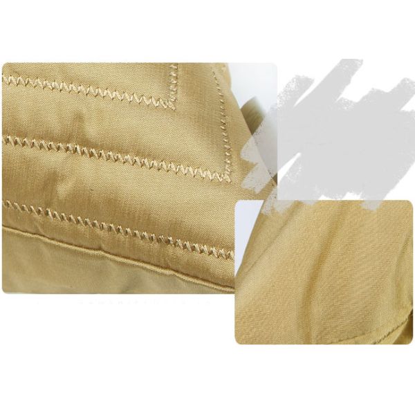 Customized Geometric Cushion Covers Light Gold Throw Pillows For Outdoor Seat