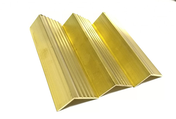 SGS L Shape Non Slip Stair Edging , HPB58-3 Brass Tracks Stair Nosing