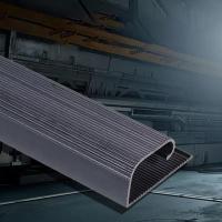 Gestion des câbles de conduits en PVC