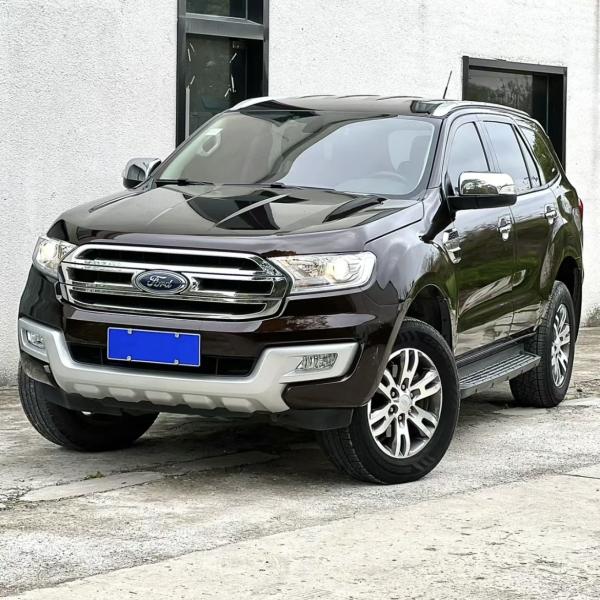 2022 Ford Shaker Équateur Sports Macpherson Suspension avant Sièges en cuir SUV à essence