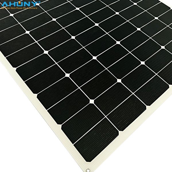 Panel solar de células solares semiflexibles con tolerancia a la sombra 240w para el techo del aparcamiento de automóviles