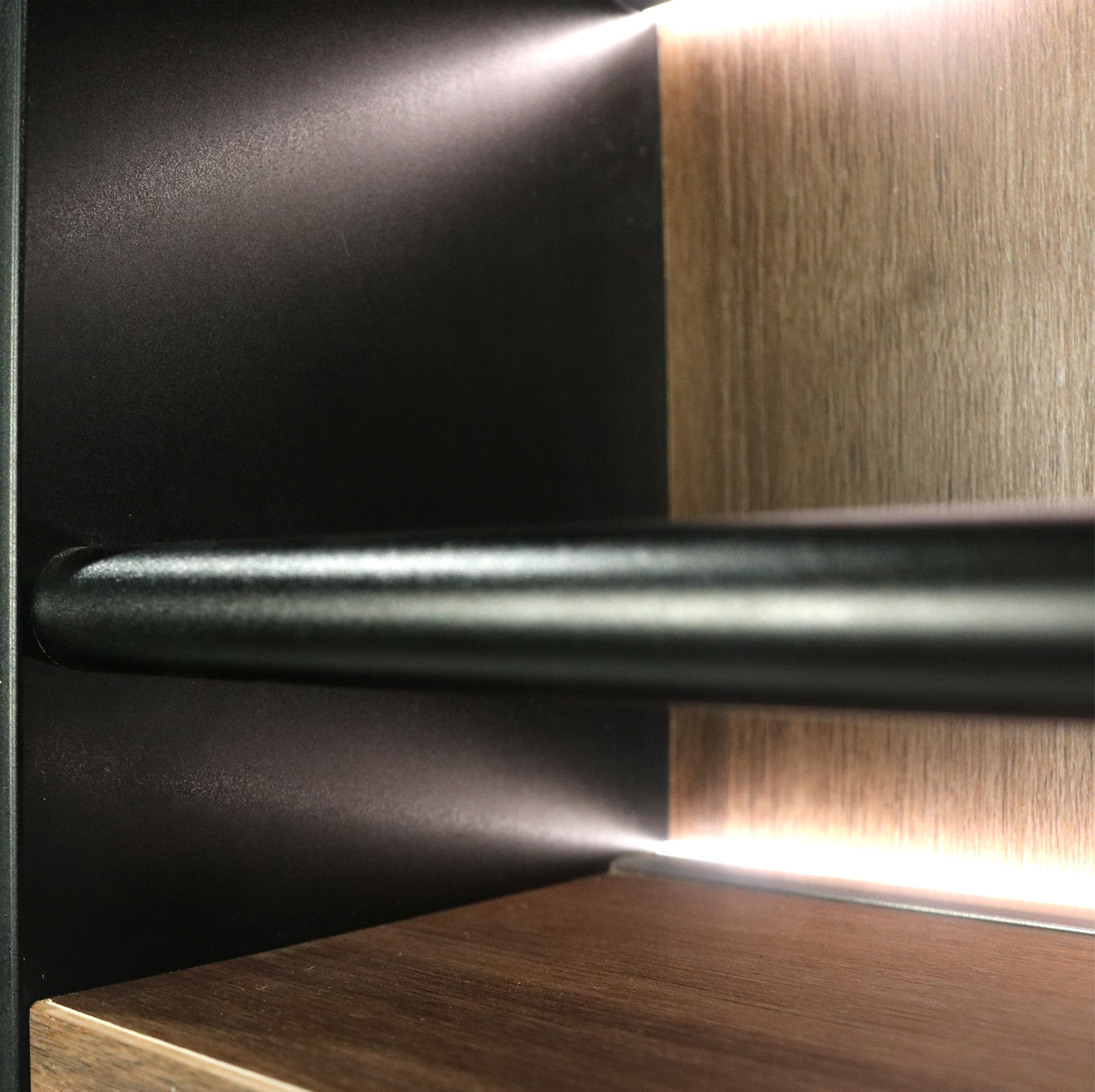Italian Design Aluminum Hardware Wine Display Bar Cabinet Shelf Kitchen Rack with LED Living Room Cabinets