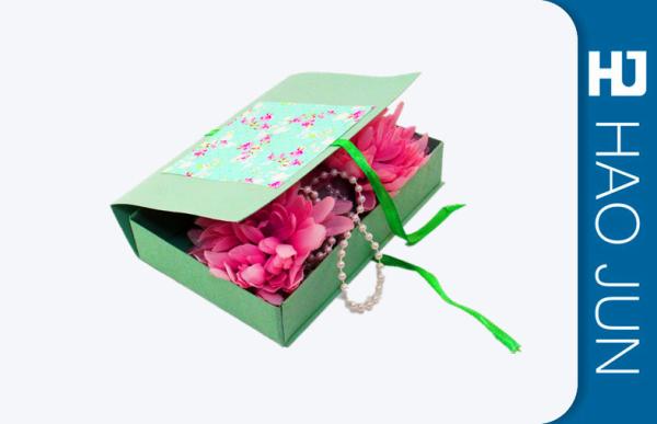 Flat Pack Cardboard Gift Boxes Packaging With Foldble Lids , Square Shape