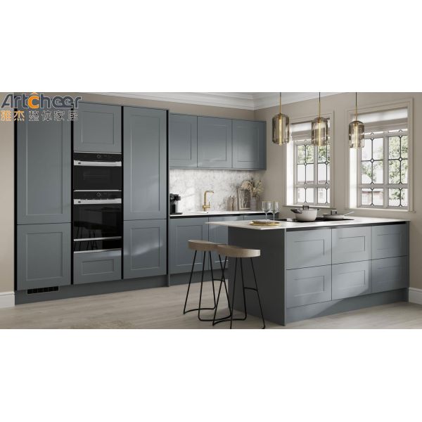 Modern Design Solid Wood Kitchen Cabinets with Customized Size in Shaker Door Style