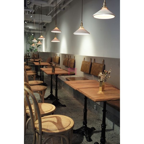 Solid Wood Top Restaurant Dining Table 3 / 4 Feet Casting Iron Tiger Paw Design