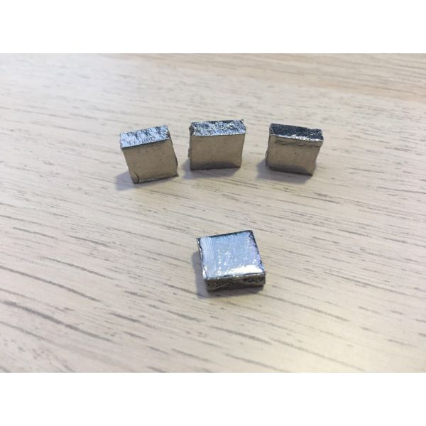 Square Shape Non Precious Dental Alloys Smooth Surface Finishing NCB02