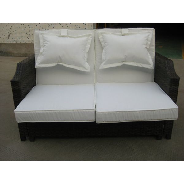 Outdoor Pool Rattan Expansion Daybed , Resin Wicker Furniture