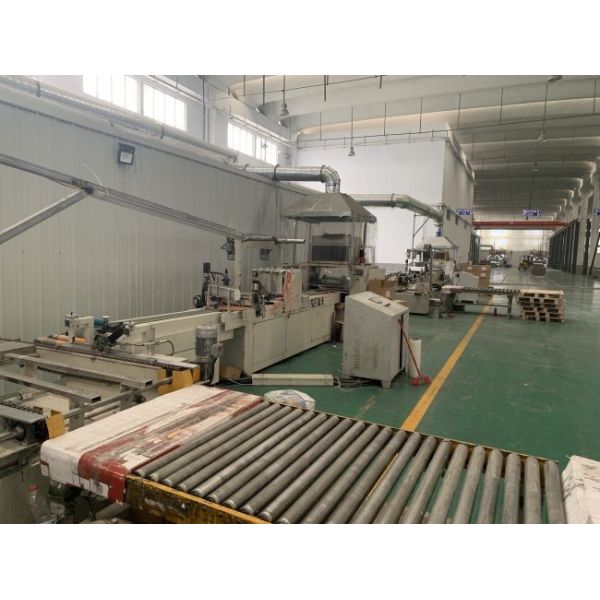 4.5mm 4mm 180x1220mm SPC Embossed Flooring For Stairs In Kitchen