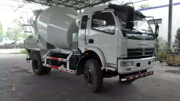 Cheap Chinese Dongfeng 4m³ Concrete Mixer Truck for Concrete Transportion for Sale