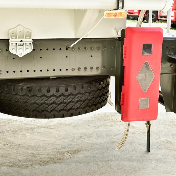 High Capacity 25000 Liter Manhole Fuel Tank Truck with 12 Wheels Max Torque 500 - 1000Nm