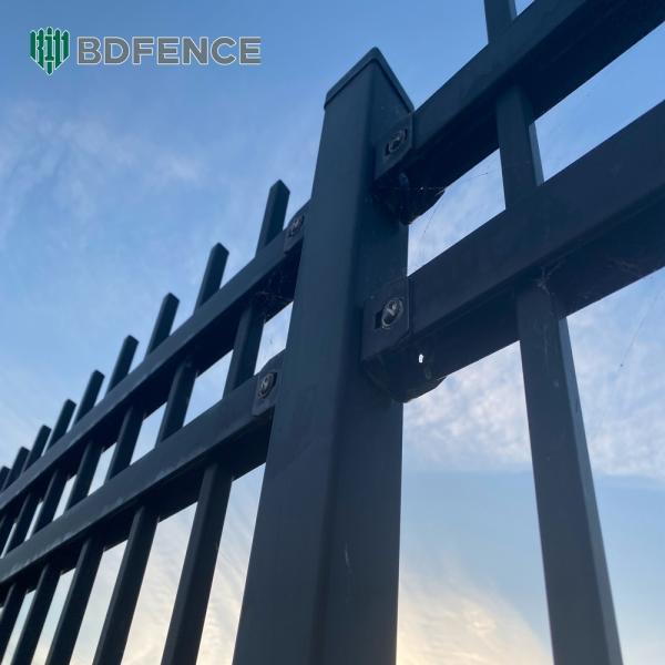 Q195 Weight Bearing Powder Coated Tubular Fencing Climbing Support