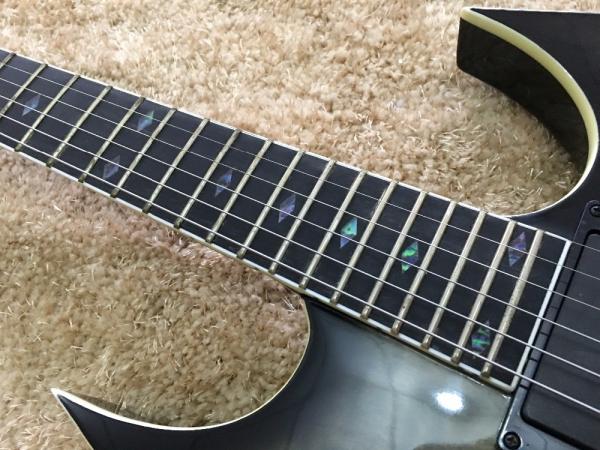 B.C.RICH custom guitar Black Floyd rose Quilted maple body with EMG active pickups Ebony fretsboard colorized MOP inlay
