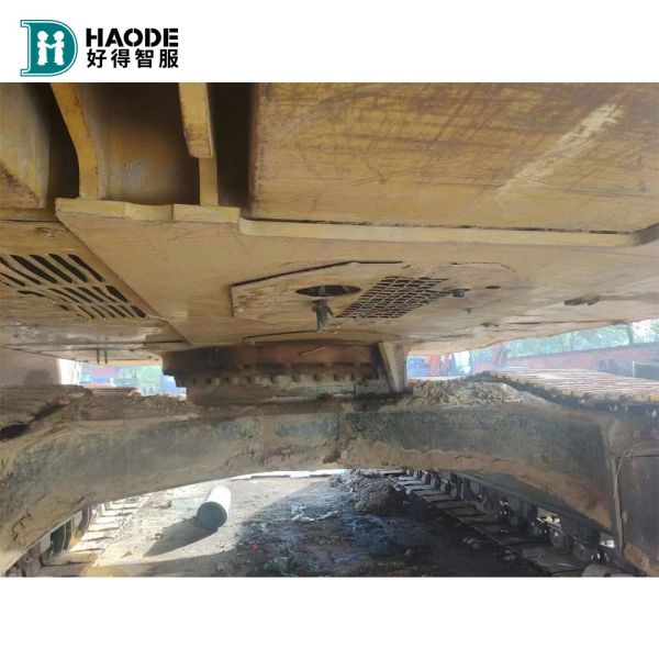 26 тонн использованного экскаватора CAT 326GC с 30000 рабочими часами и 26075 кг массой машины