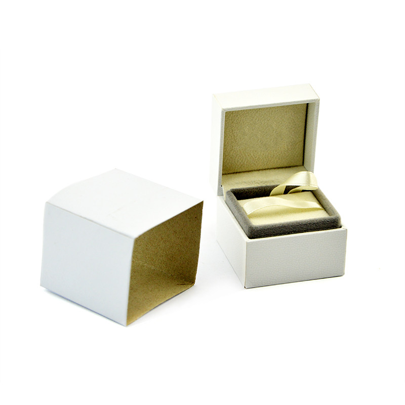 CMYK Printing Cardboard Packaging Boxes , Velvet Wedding Ring Box Luxury